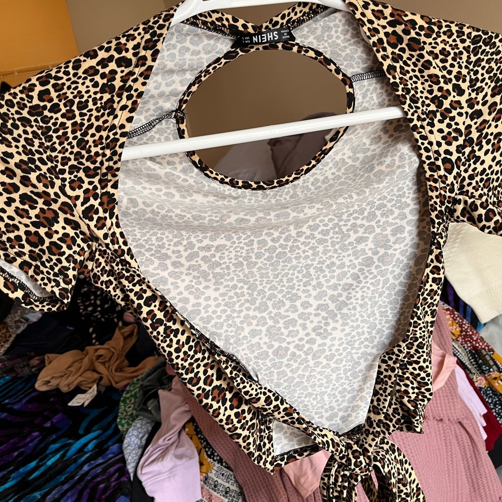 Leopard print tie back top